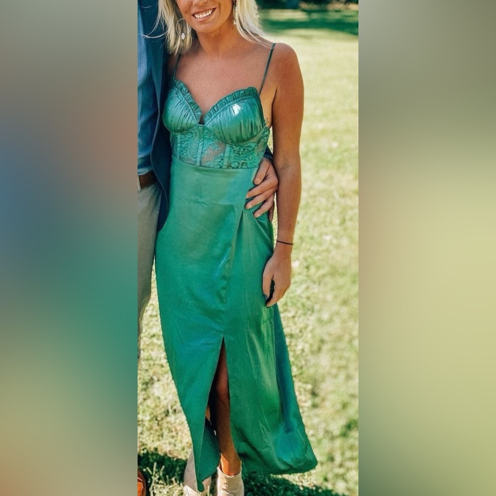 Hello Molly US size 4, Emerald Green wedding guest dress / gown